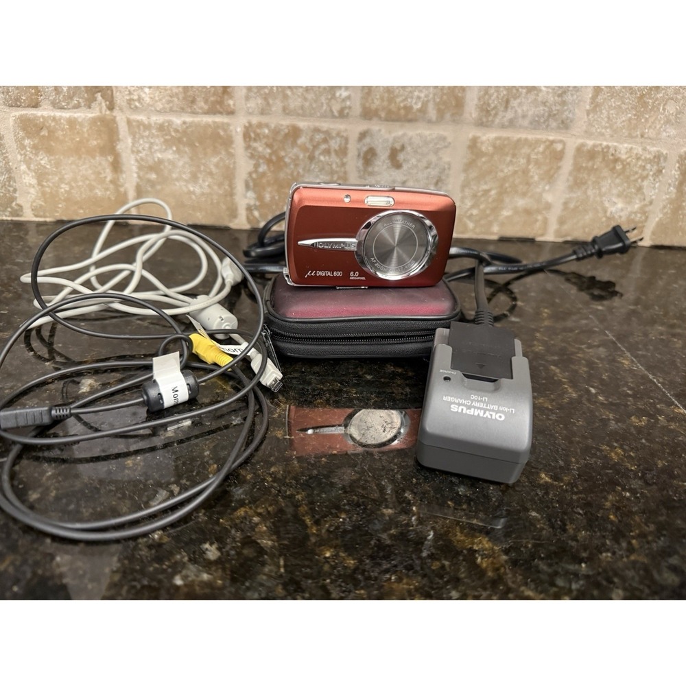 Olympus Mju‎ Stylus 600 6MP CCD Red Digital Camera Charger Cords Case Tested